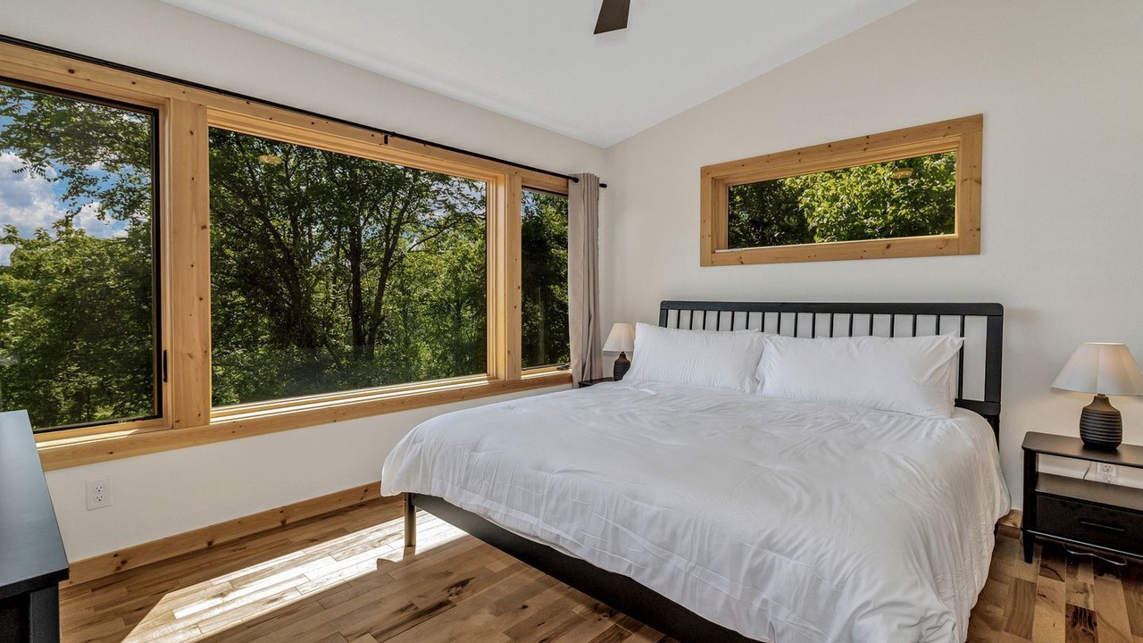 Photo of Bedroom in Marshall