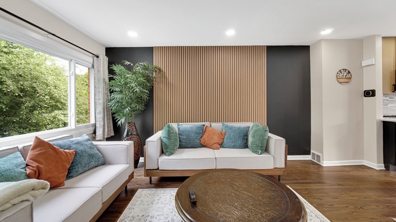 Photo of Livingroom in Evanston