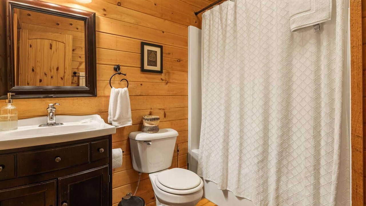 Photo of Bathroom in Wolf Laurel