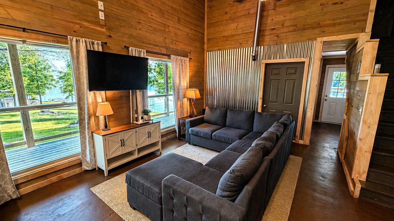 Photo of Bedroom in Double Springs