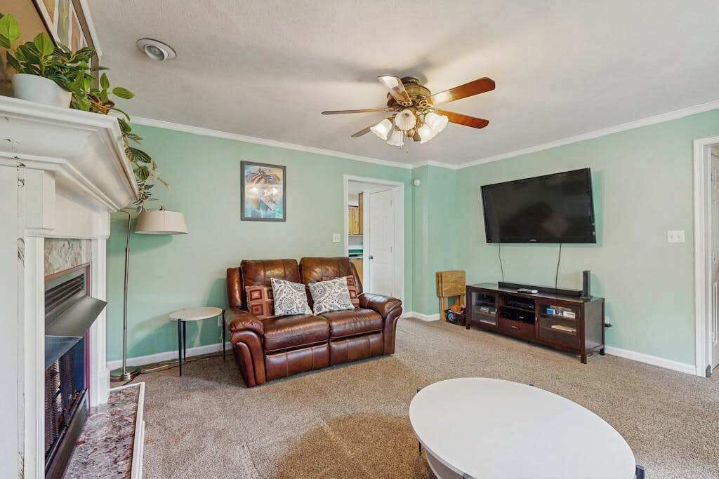 Photo of Livingroom in Marshall