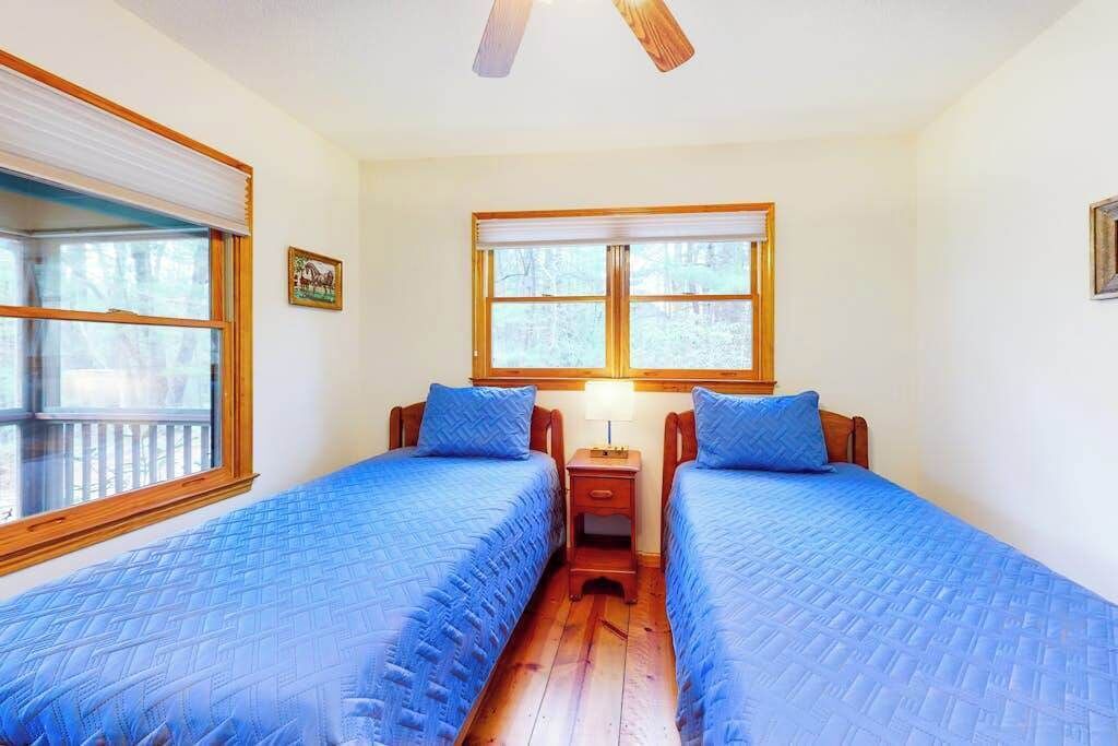 Photo of Bedroom in Winfield Cove