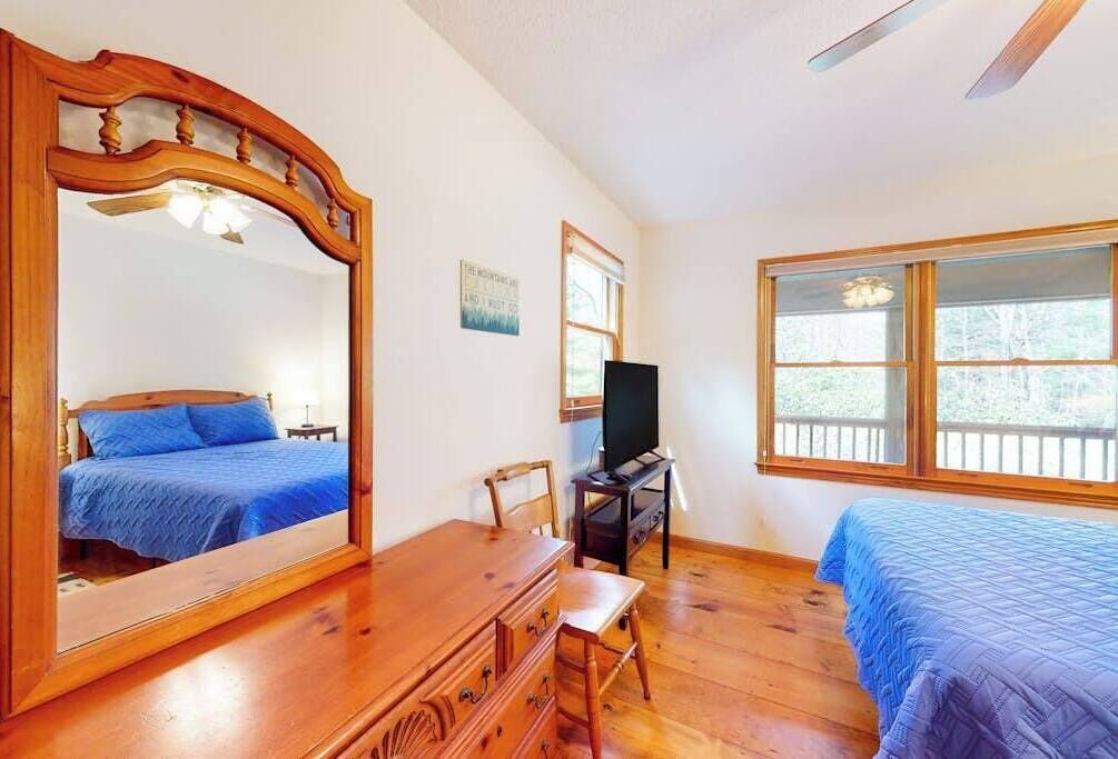 Photo of Bedroom in Winfield Cove