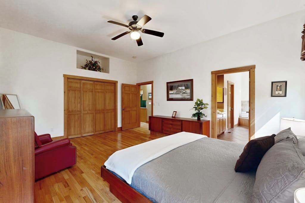 Photo of Bedroom in Alexander