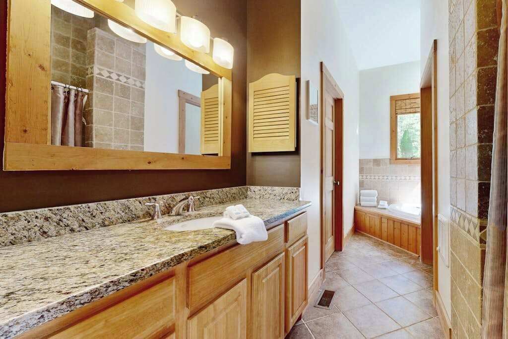 Photo of Bathroom in Alexander