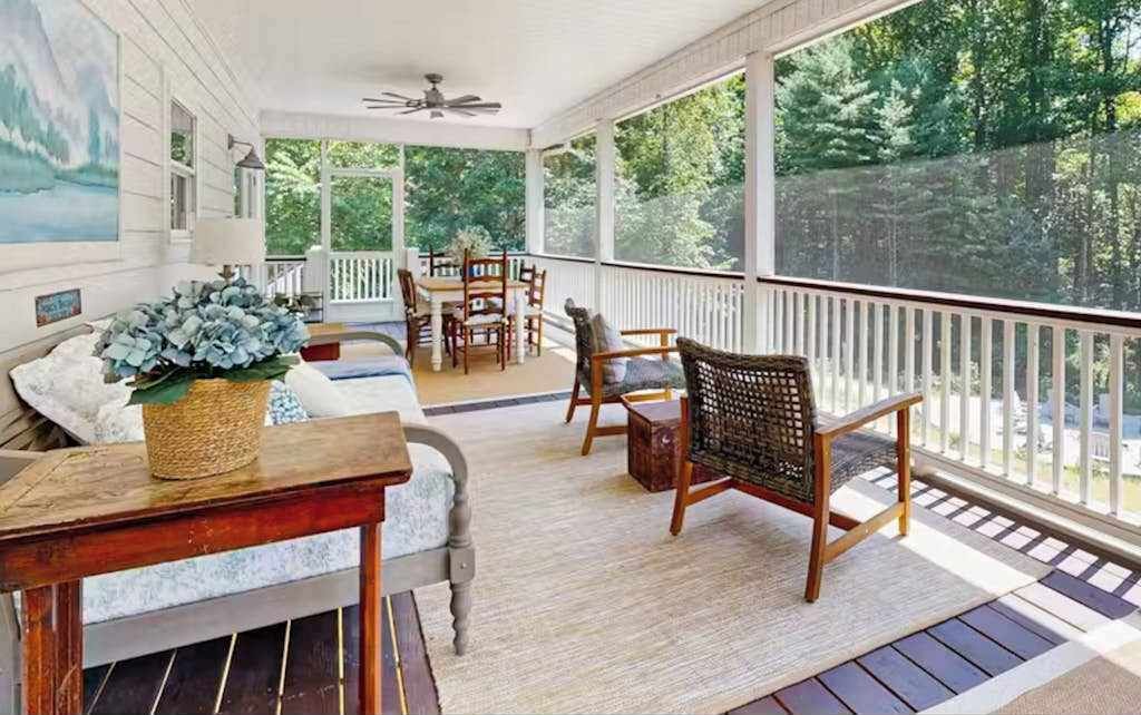 Photo of Outdoor in Hendersonville