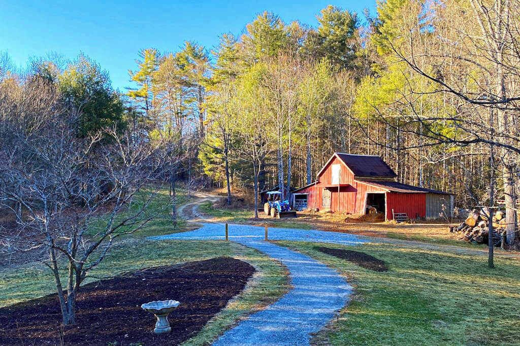 Photo of Outdoor in Hendersonville