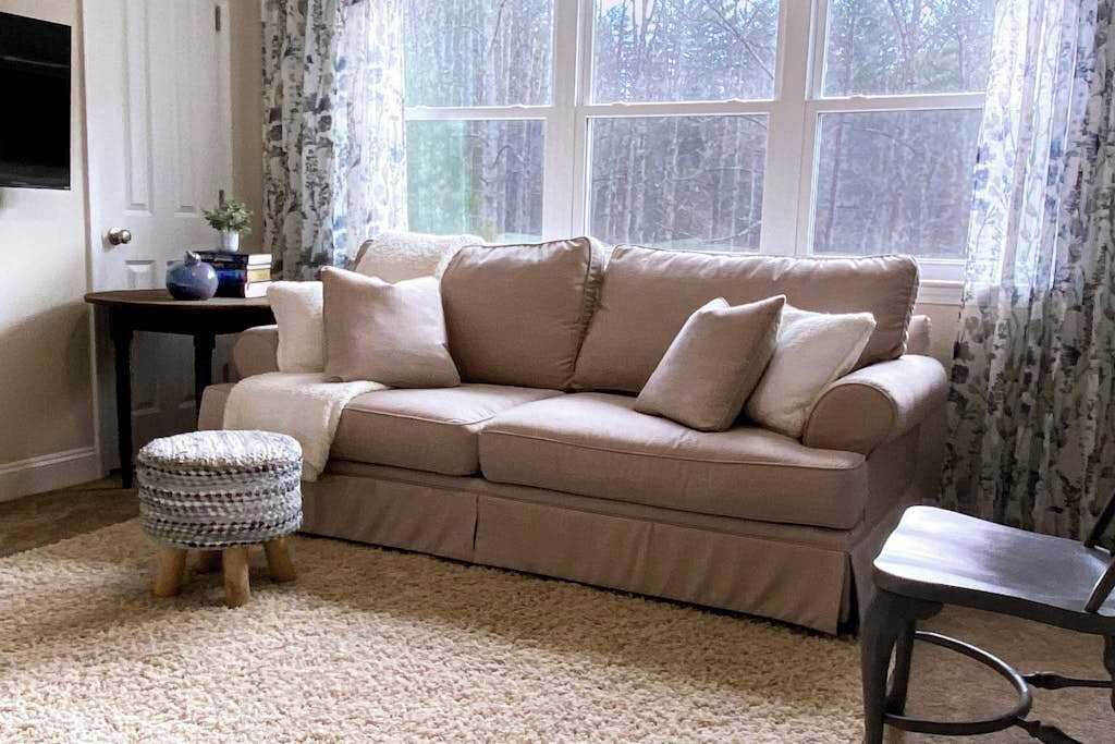Photo of Livingroom in Hendersonville