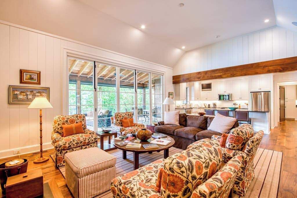 Photo of Livingroom in Lake Toxaway
