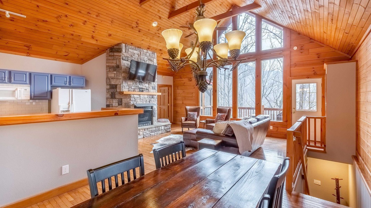 Photo of Livingroom in Waynesville