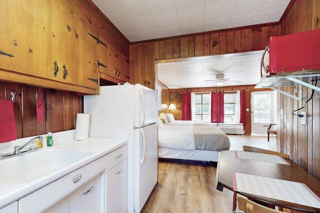 Photo of Bedroom in Flat Rock