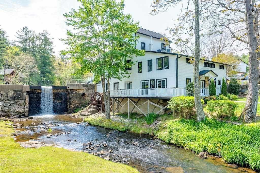 Photo of Outdoor in Flat Rock