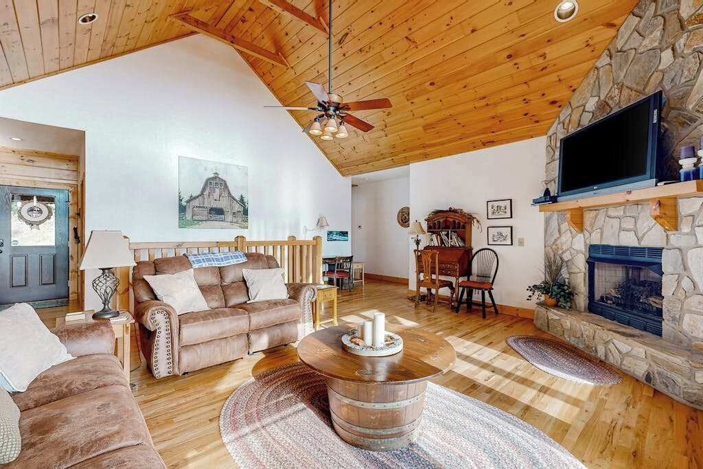Photo of Livingroom in Glens of Ironduff