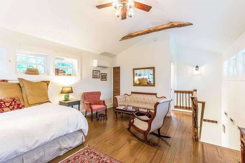 Photo of Livingroom in Asheville