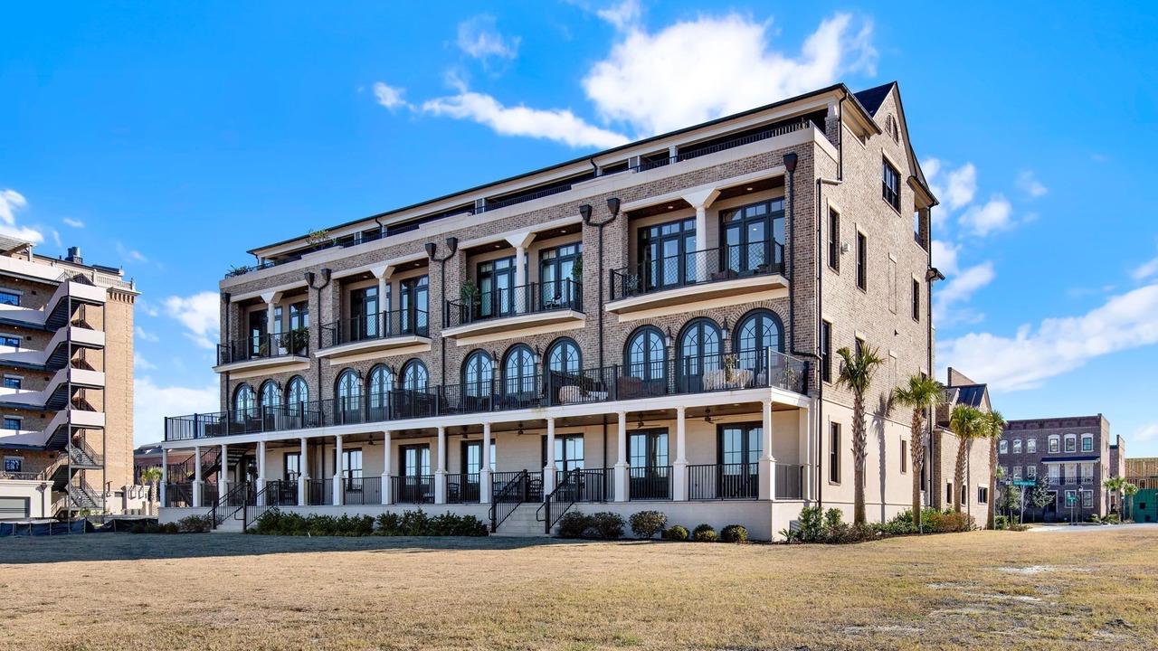 Photo of Outdoor in Hitch Village - Fred Wessels Homes