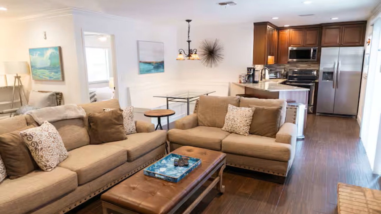 Photo of Livingroom in Oldsmar