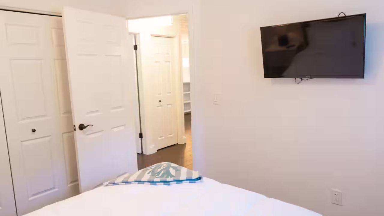 Photo of Bedroom in Oldsmar
