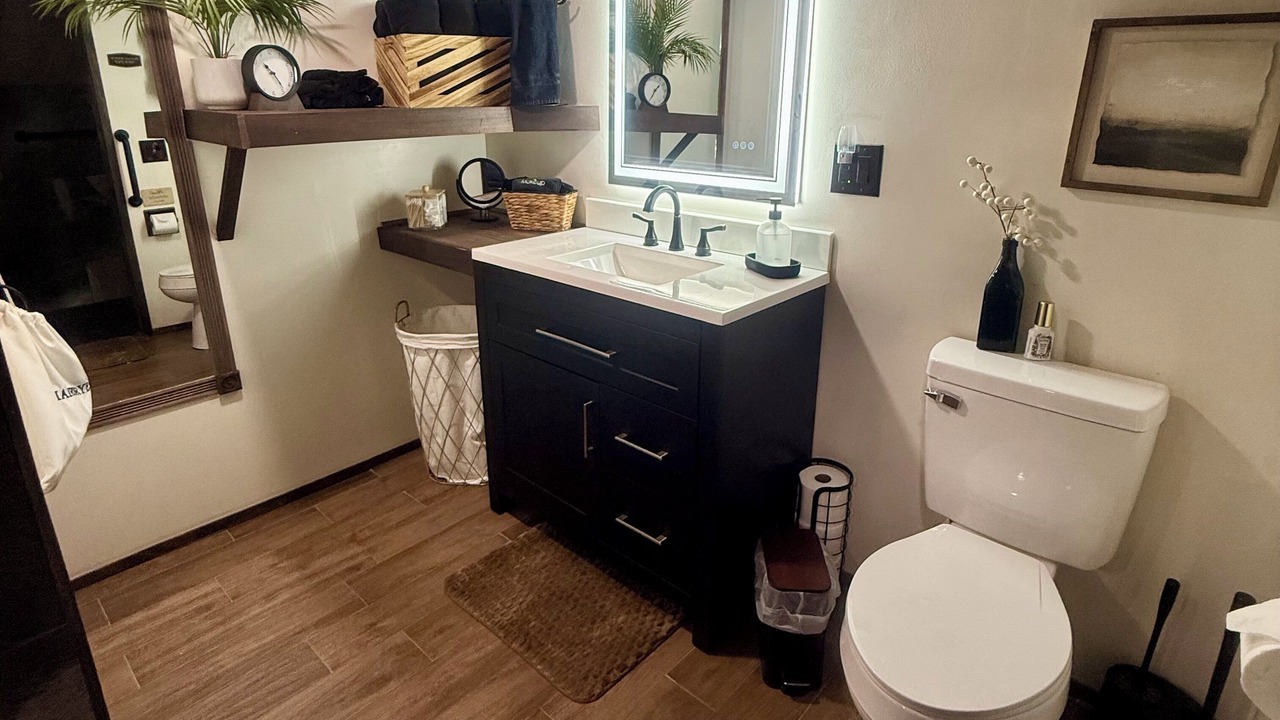 Photo of Bathroom in Nahunta