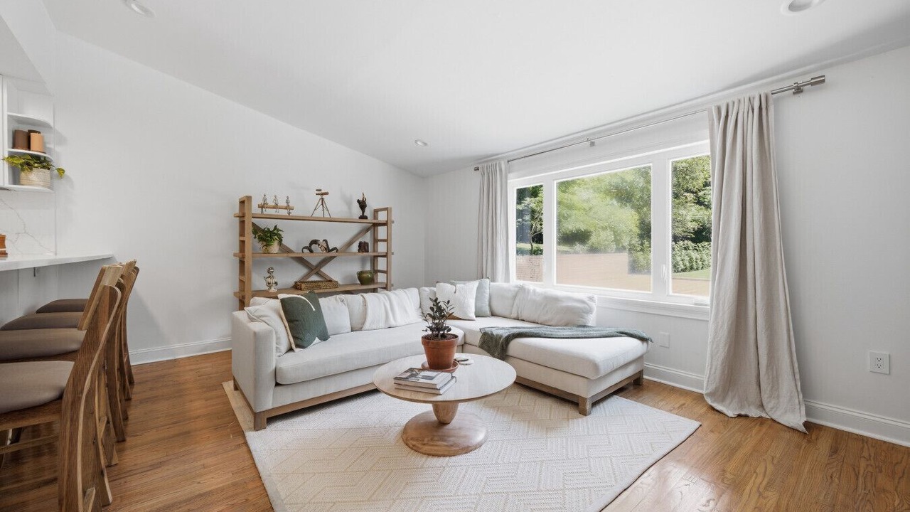 Photo of Livingroom in Macon