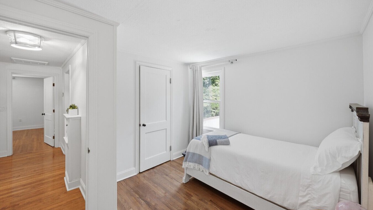 Photo of Bedroom in Macon