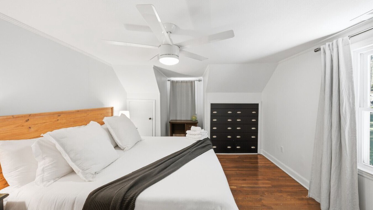 Photo of Bedroom in Macon