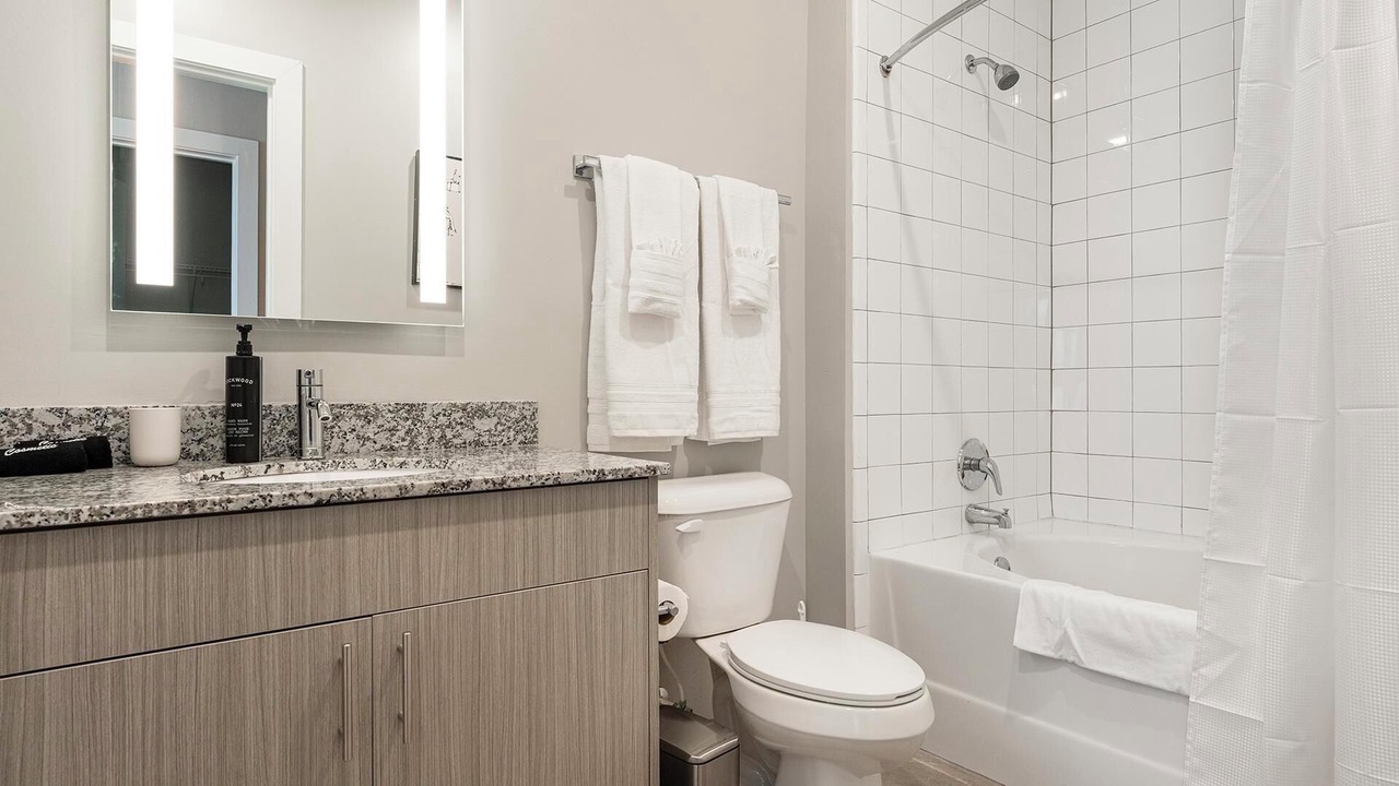Photo of Bathroom in Yamacraw Village