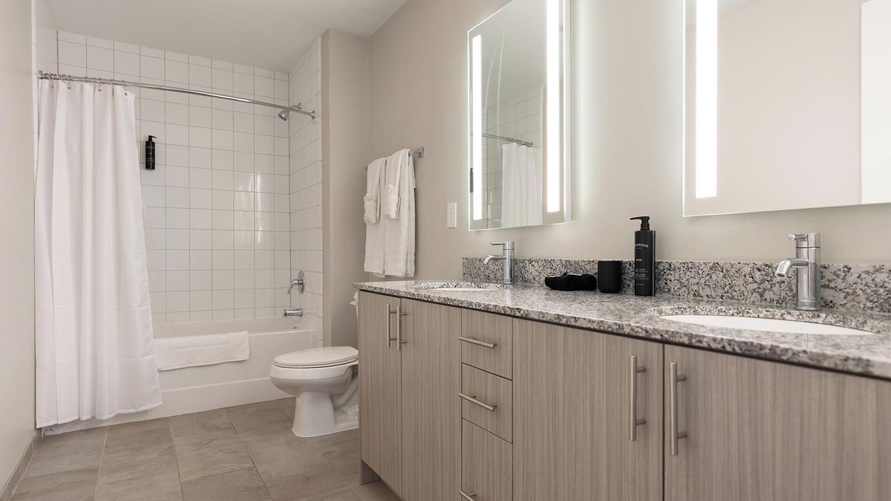 Photo of Bathroom in Yamacraw Village