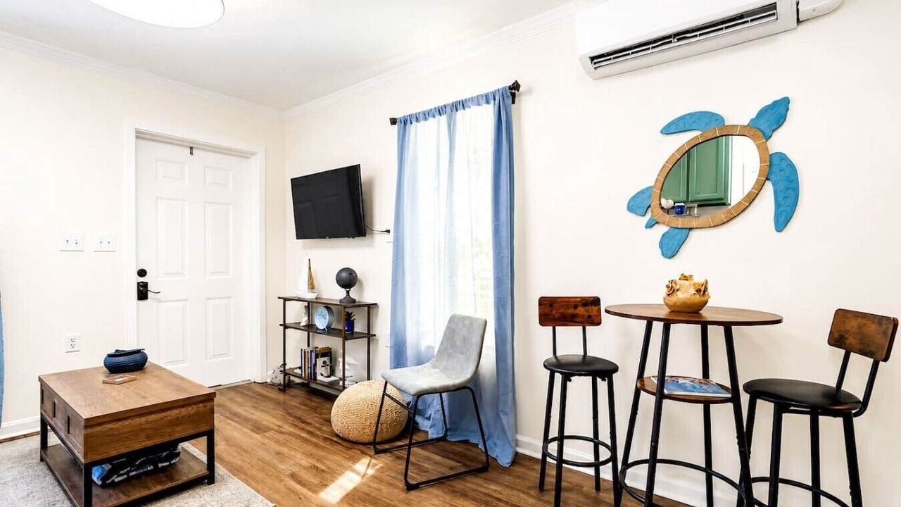 Photo of Livingroom in Ocean Springs