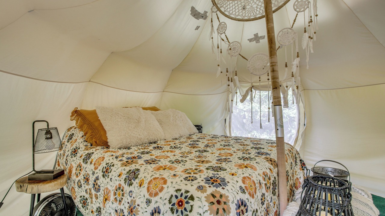 Photo of Bedroom in Rogersville