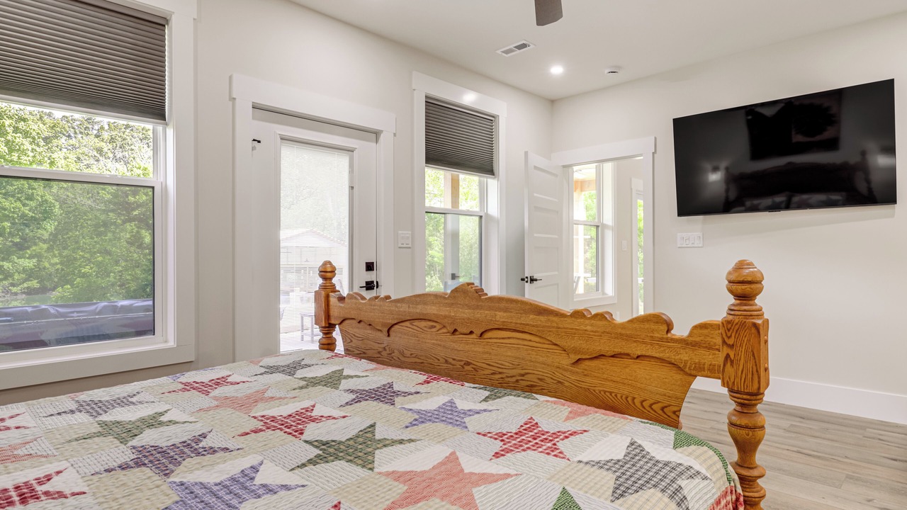 Photo of Bedroom in Kodak