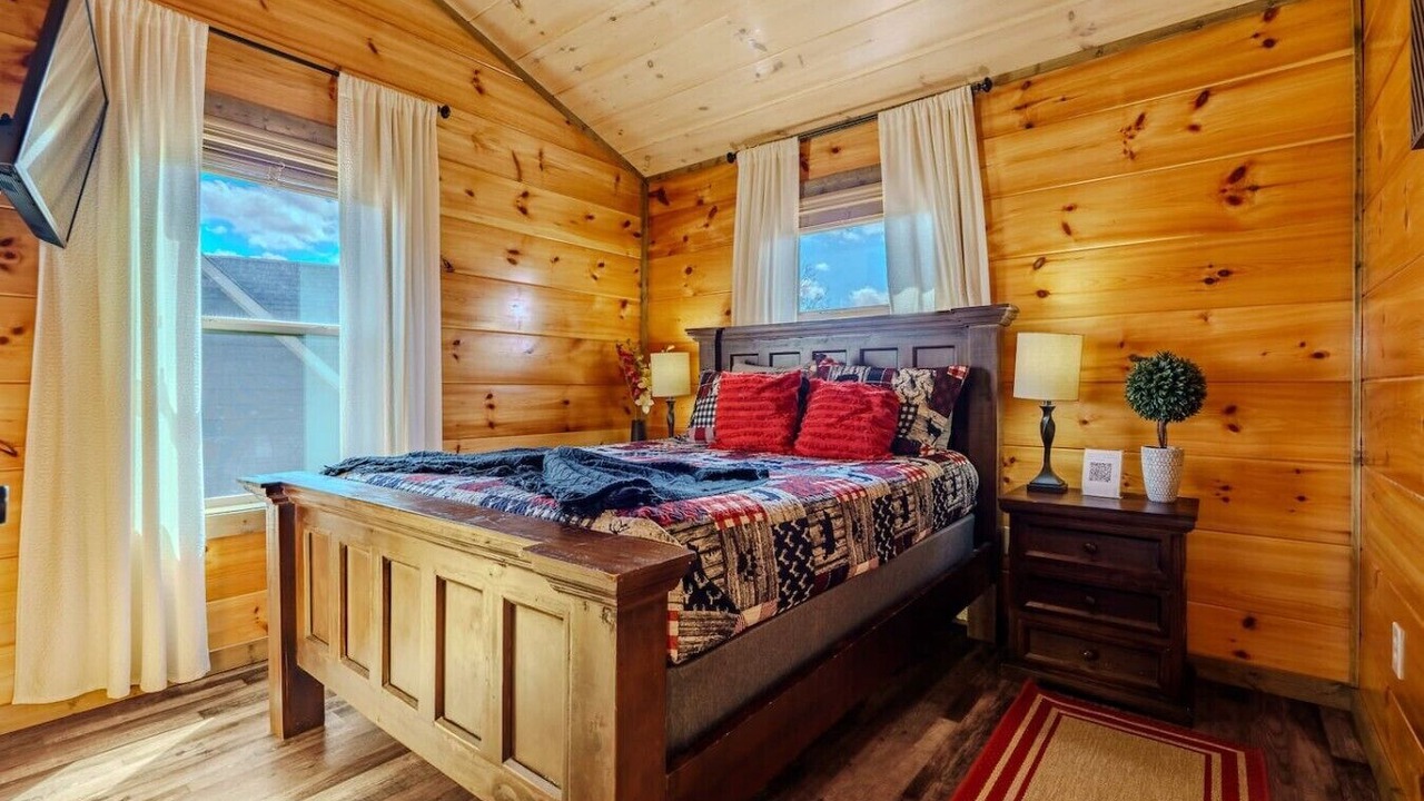 Photo of Bedroom in Sevierville