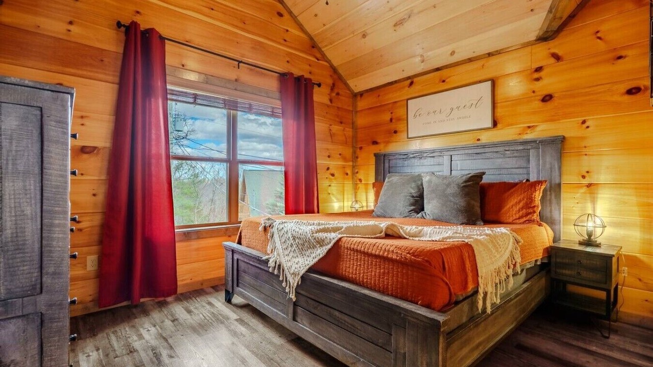 Photo of Bedroom in Sevierville