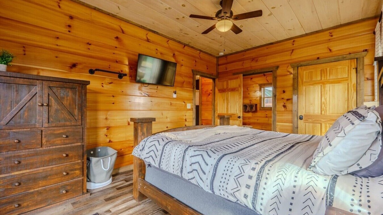 Photo of Bedroom in Sevierville