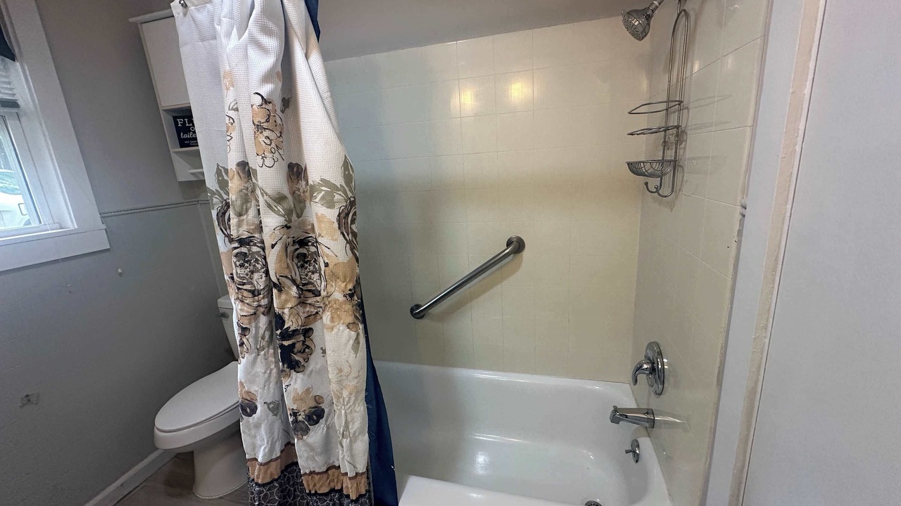 Photo of Bathroom in Hollands Landing
