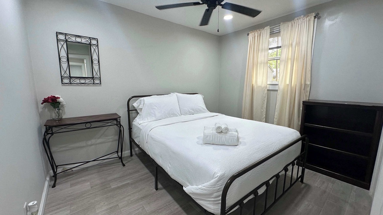 Photo of Bedroom in Hollands Landing