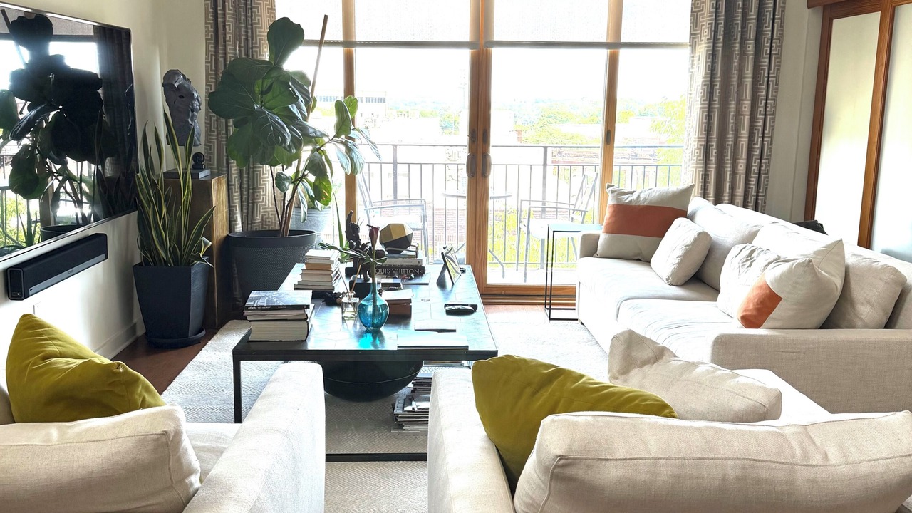 Photo of Livingroom in South Downtown