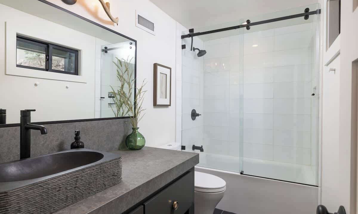 Photo of Bathroom in Cedar Glen