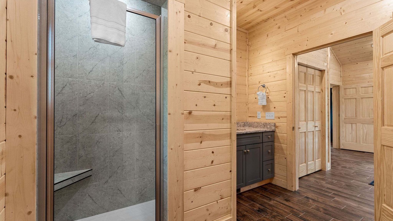 Photo of Bathroom in Ridgedale