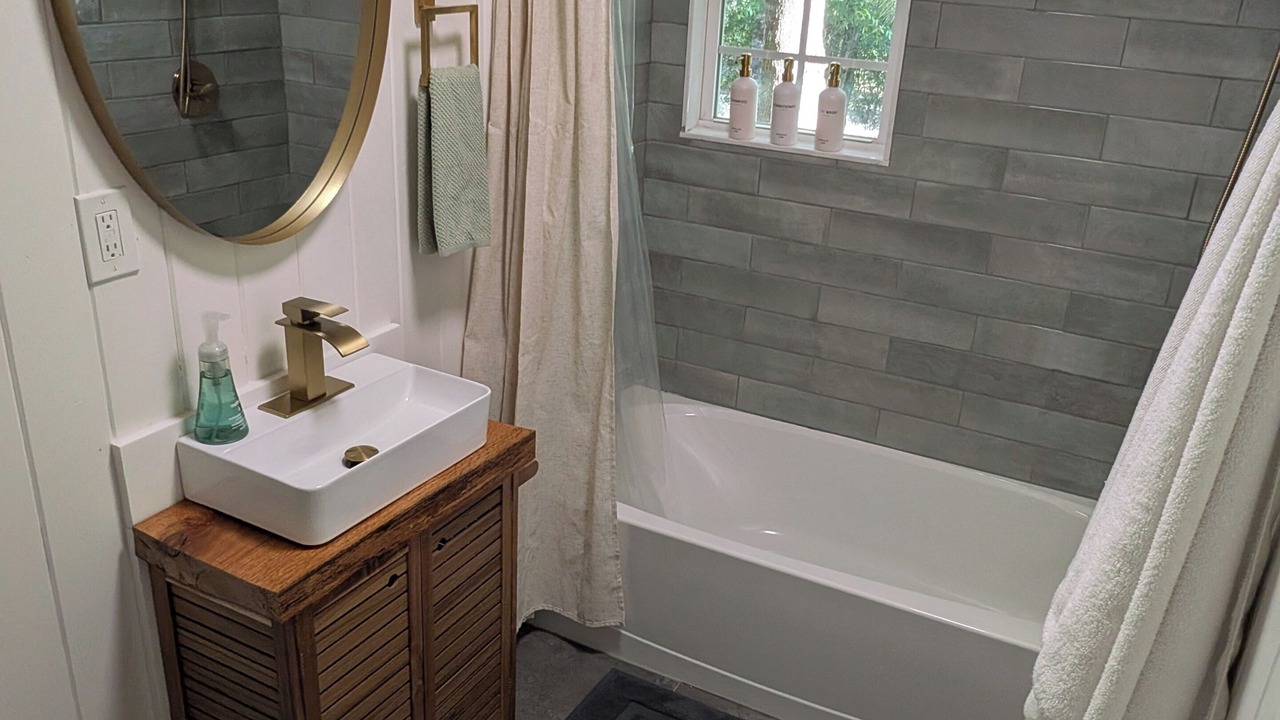Photo of Bathroom in Atkinson