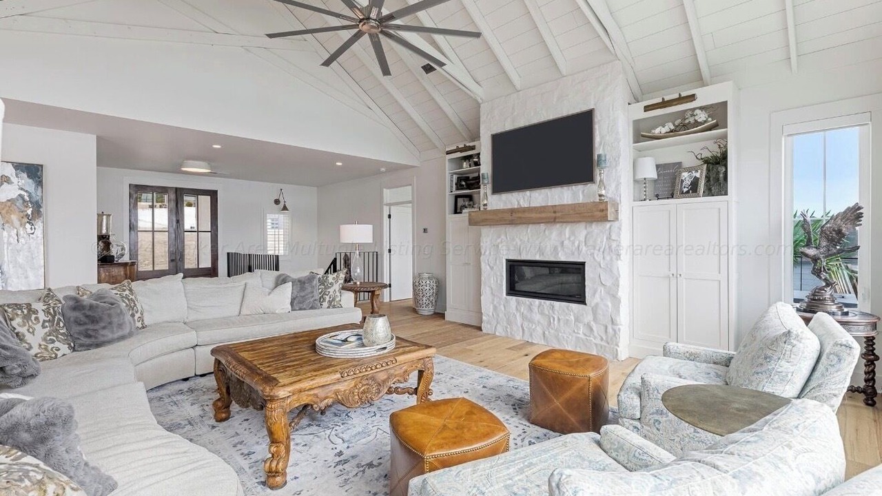 Photo of Livingroom in Crane Hill