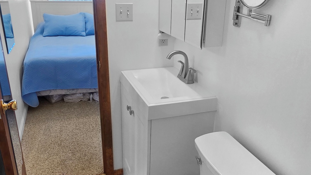 Photo of Bathroom in Caine Woods