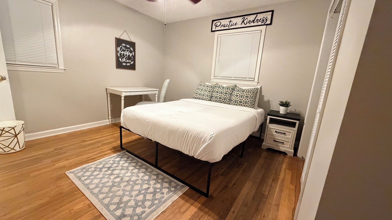 Photo of Bedroom in Powder Springs