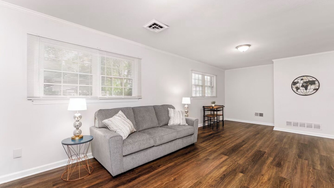 Photo of Livingroom in Riverdale