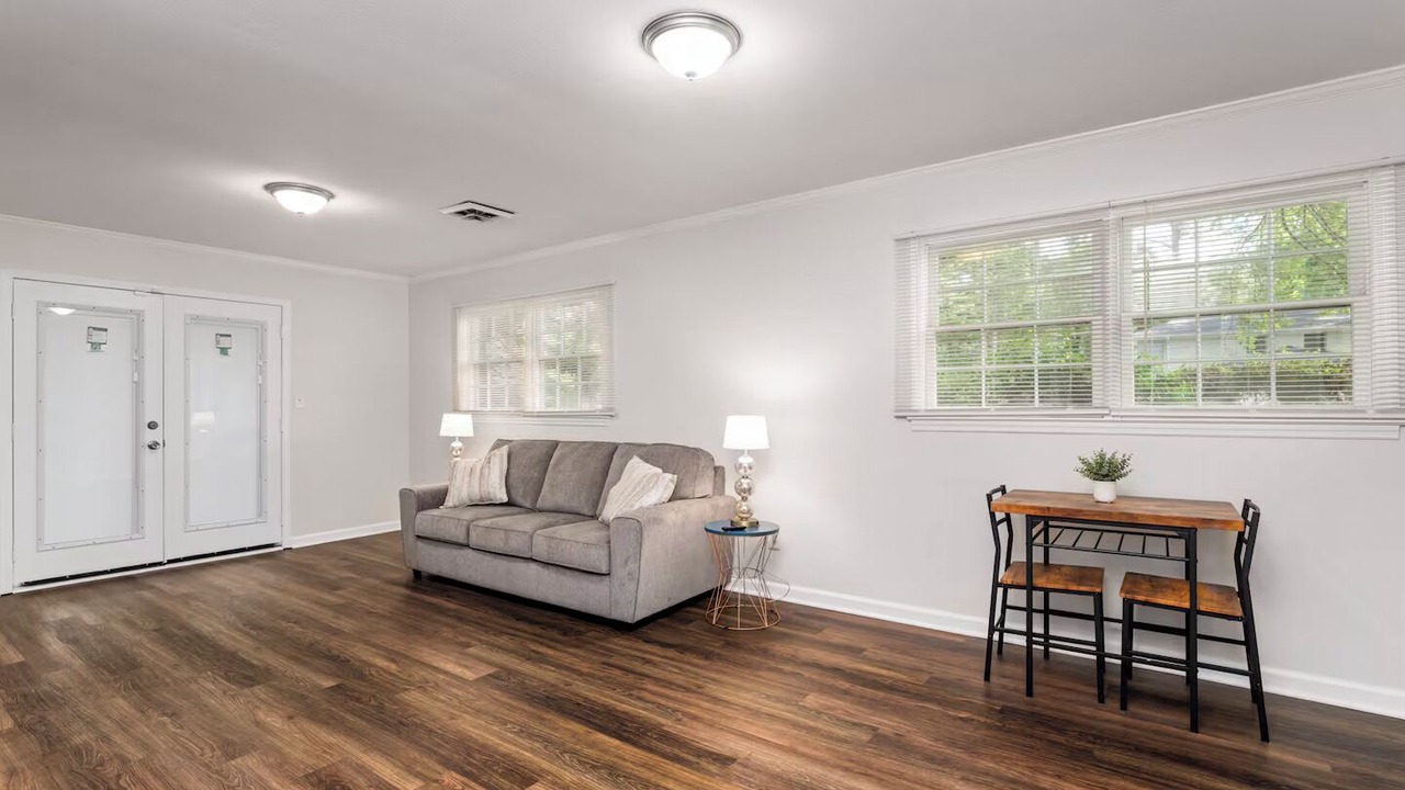 Photo of Livingroom in Riverdale
