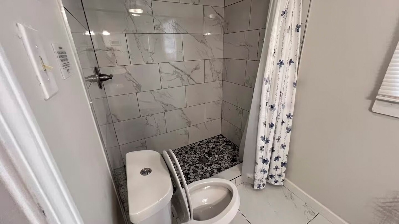 Photo of Bathroom in Riverdale