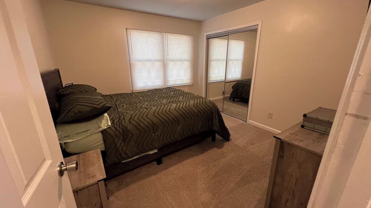 Photo of Bedroom in Riverdale