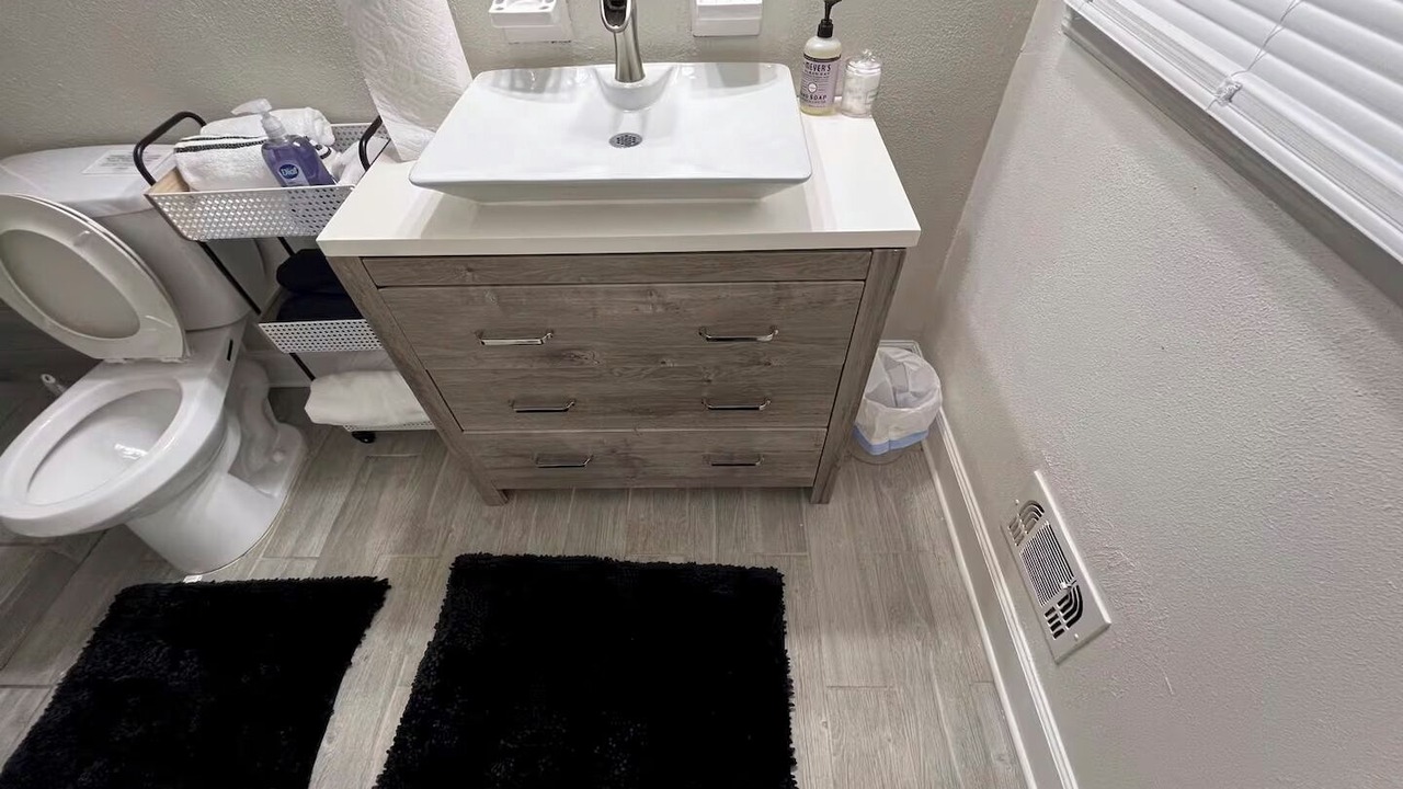 Photo of Bathroom in Riverdale