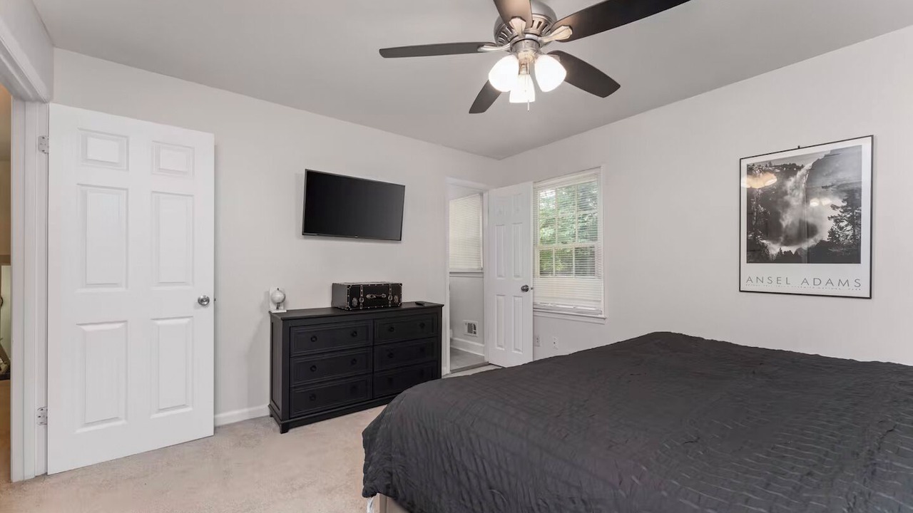 Photo of Bedroom in Riverdale