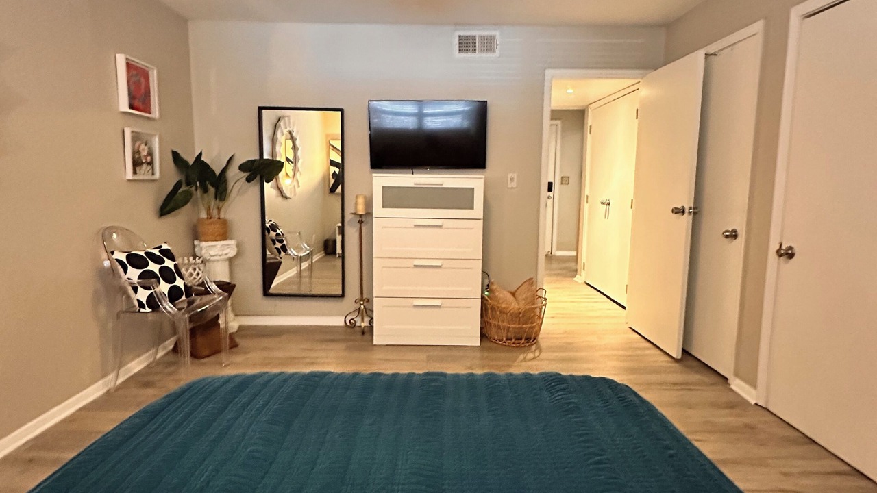 Photo of Bedroom in Loring Heights