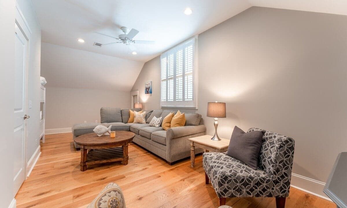 Photo of Livingroom in King City
